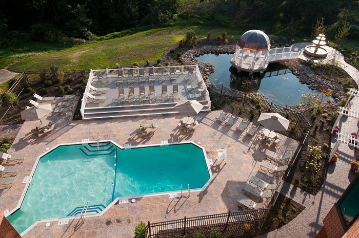 Woodcliff Hotel & Spa - Pools